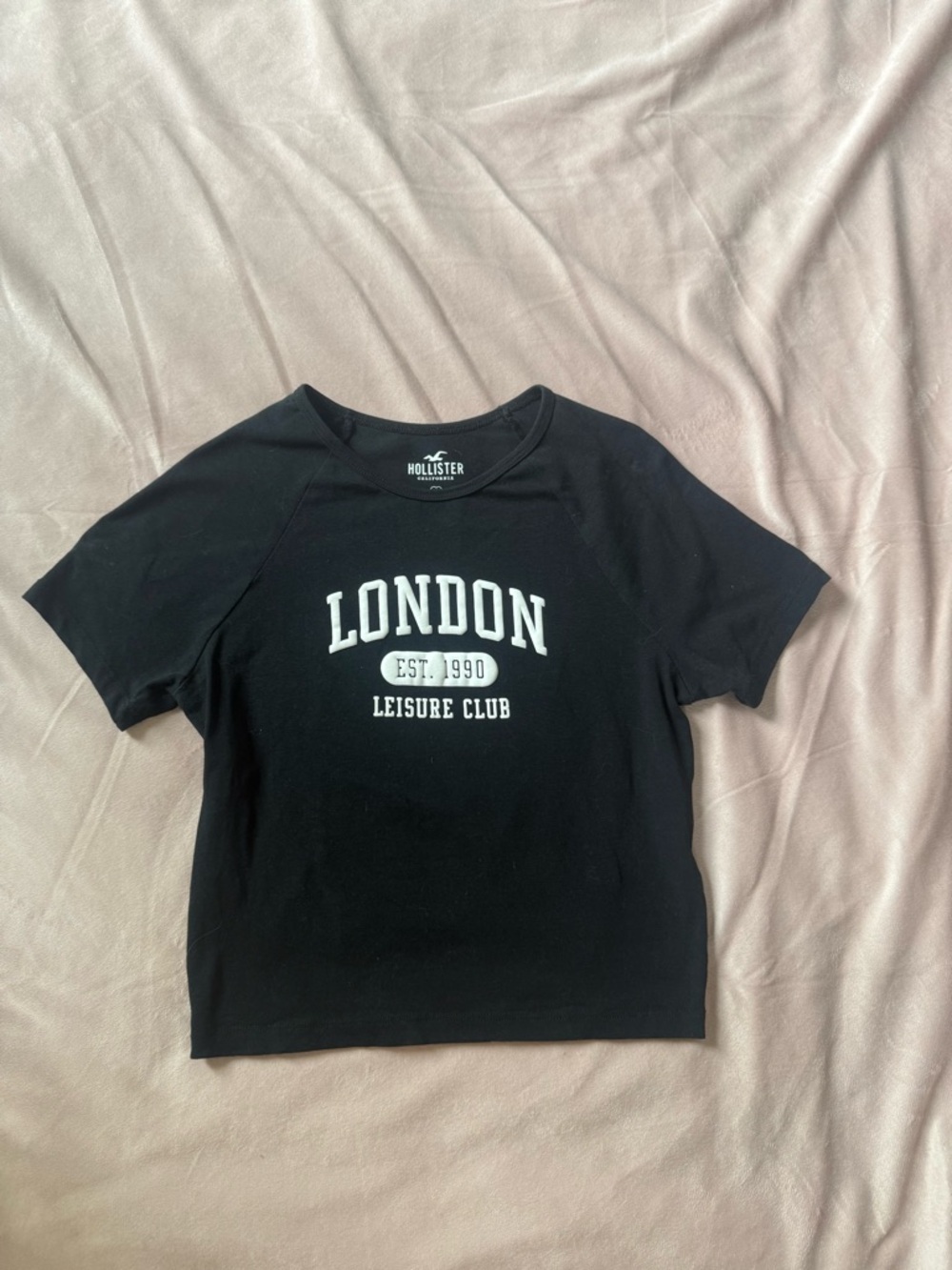 Black Hollister baby tee